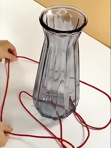 Genius ways to carry objects through rope knots 😲