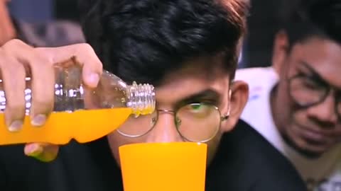 Water pouring challenge 😀😀