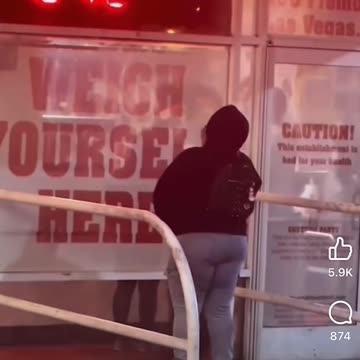 Sexy ladies 🤮🤮🤮🤮🤮🤮