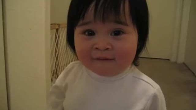 Funny Baby videos - Pronounces Frog as "Fuck"