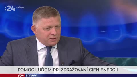 Fico: Do politiky sa dostali malé decká a blázni