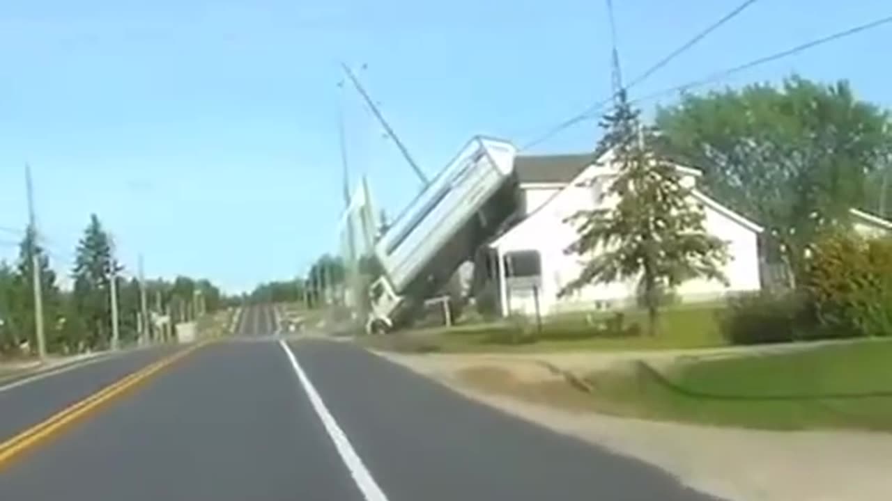 How To Park A Moving Truck On A Roof