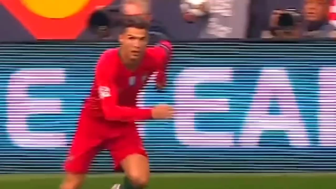 Dribbling by Ronaldo CR7