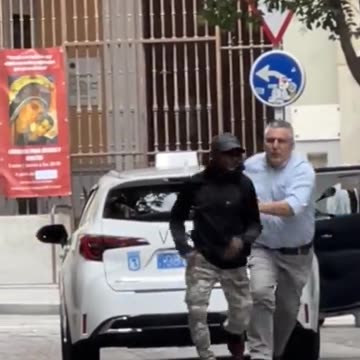 The fake African asylum seeker in Spain has decided not to pay and runs away