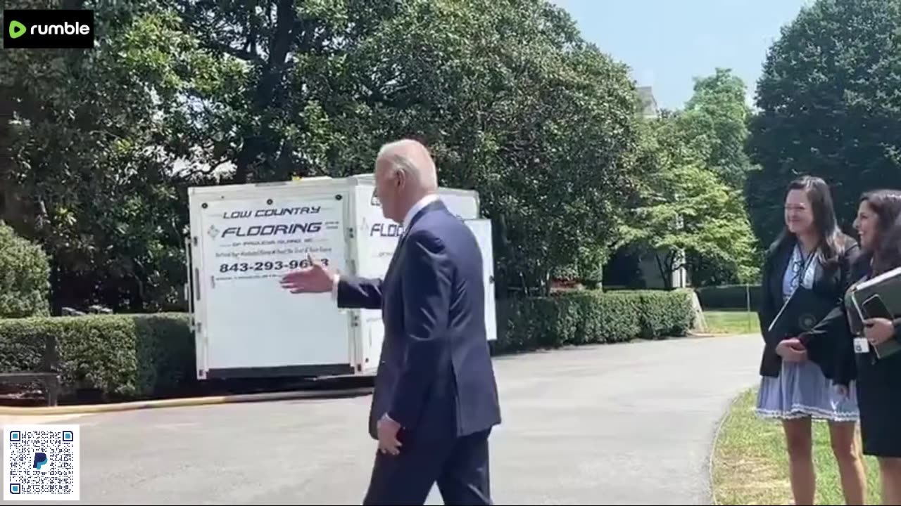 BIDEN SALUTES ACTOR MARTIN SHEEN