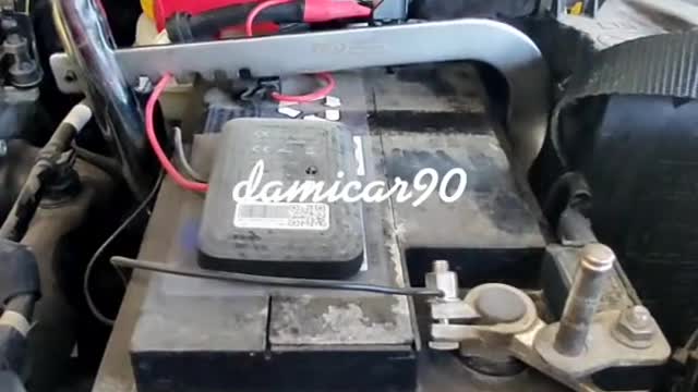 Car battery disassembly special tool