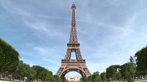 )( PARIS )(
