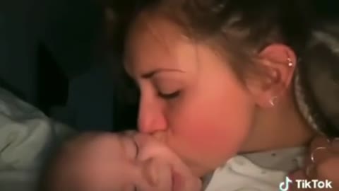 Baby hysterically laugh at mom’s love