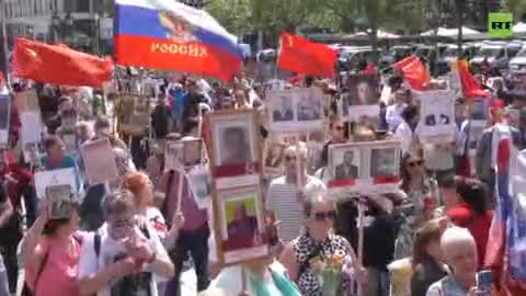 Nesmrtelný pluk prošel 8. května německým Frankfurtem nad Mohanem