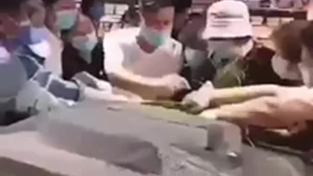 Compete and Struggle to get foods in China