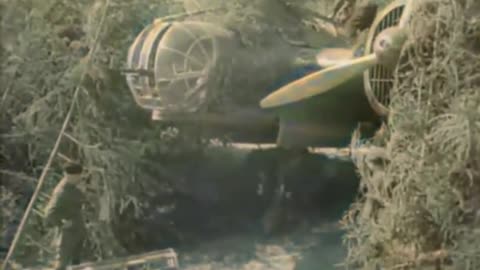 Soviet Troops Camouflage Bomber - Crafty COLOURIZED Footage 🇷🇺🛩️🎨🎥
