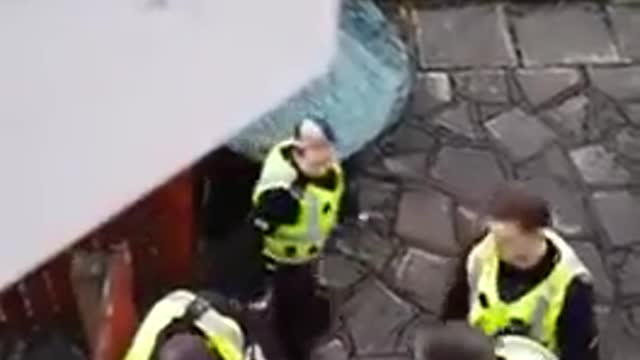This robber just wanted to be rich