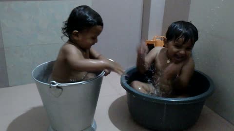 FUNNY KIDS TAKING A BATH