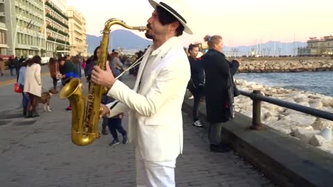 "DANCE MONKEY" - STREET SAX PERFORMANCE