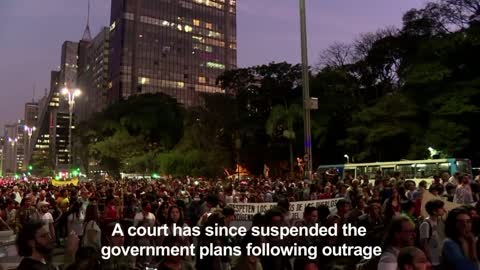 Thousands of indigenous people march in Brazil for land rights