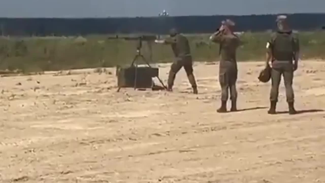 Nuovi tiratori scelti di Zelensky . Fantozzi ne morrebbe ..