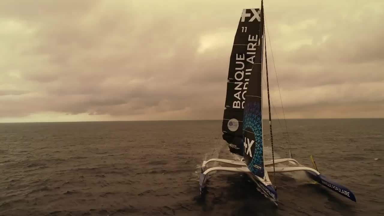 Sous L'orage À 40 Noeuds - Maxi Banque Populaire Xi