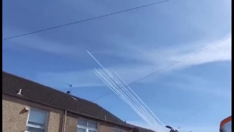 So Many Chemtrails!!