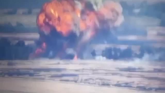 A RUSSIAN TANK IS BURNING BEAUTIFULLY SOMEWHERE IN THE FIELDS OF DONBASS🔥
