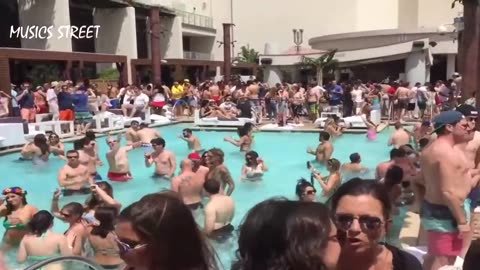 New Prank Las Vegas Sexy girls dancing in pool party 2024