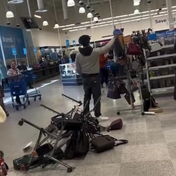 Christmas Shopping, Long Beach Style!