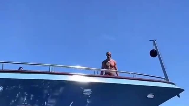 FAN FINDS ANDREW TATE ON HIS YACHT