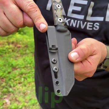 You Won't Believe How Easy it is to Conceal a Fixed Blade in Your 🥾 Boot!