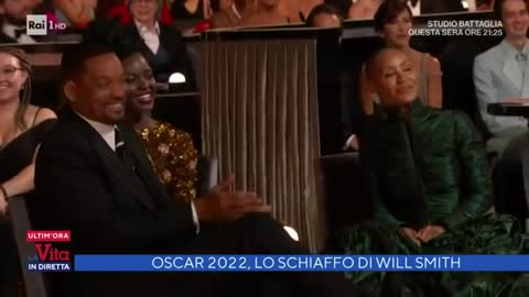 OSCAR 2022 Will Smith schiaffeggia Chris Rock -la vita in diretta