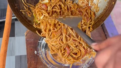 Making chowmin