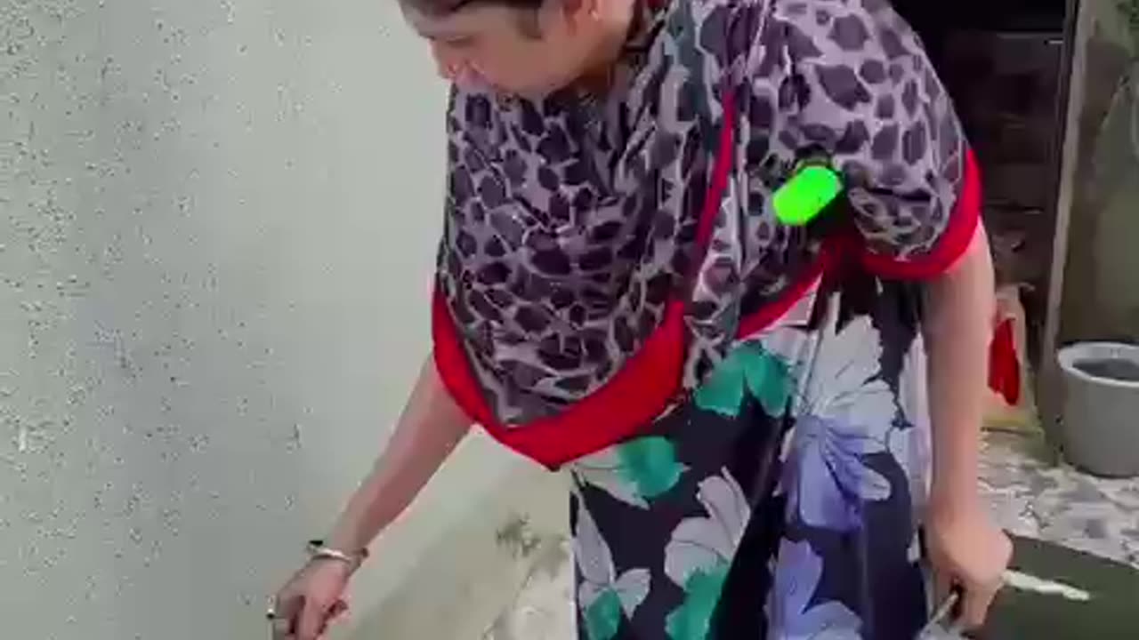 Cellphone Maniac.,..!