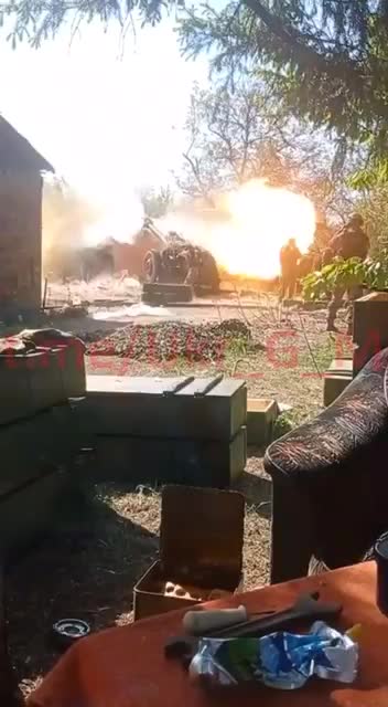 Video Evidence : Ukrainian Forces use residential buildings as a human shield