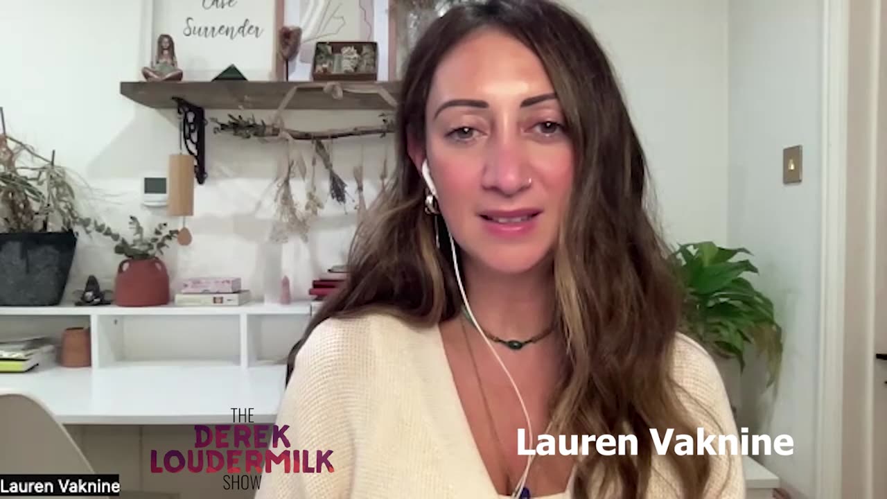 Lauren Vaknine | Holistic Wellness, Overcoming Disability, Everyday Magic, and more...