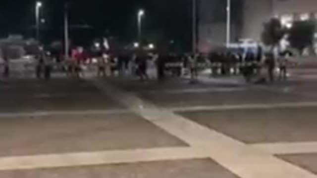 A La Spezia, c'รจ stato un presidio dei ProVax. Presenti il Sindaco, il governatore Toti e Costa. UN VERO SUL... CESSO!! ๐๐
๐