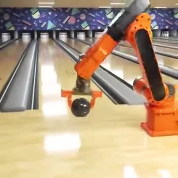 Amazing Robot Bowling
