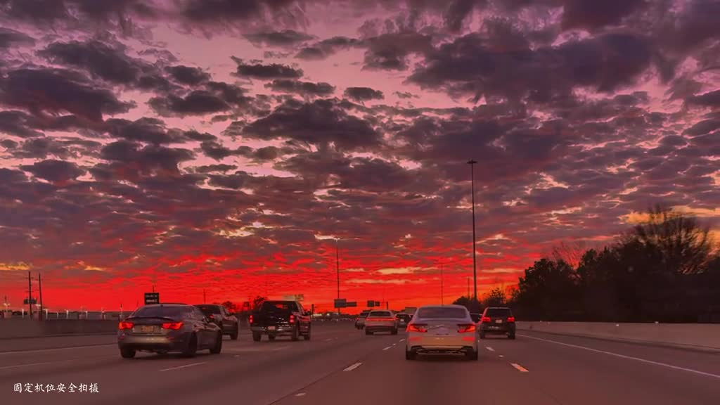 When summer comes, let's go after a sunset
