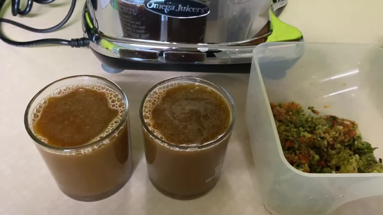 video 2 Extrait de jus de Pastèque, Basilic, Menthe et poivron rouge