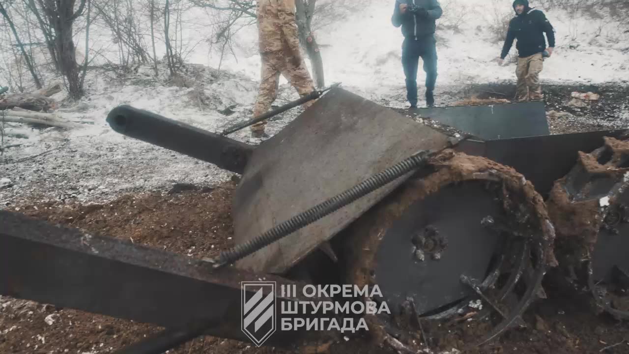 Ukrainian Mine Sweeper Robot Gets Rocked