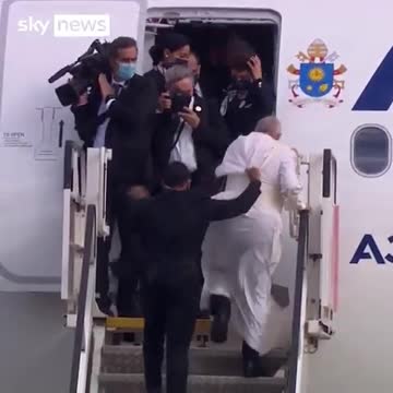 ΣΚΟΝΤΑΨΕ Ο ΠΑΠΑΣ.