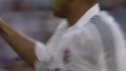 ROBERTO CARLOS SCORES MOST BEAUTIFUL GOAL OF THE CAREER
