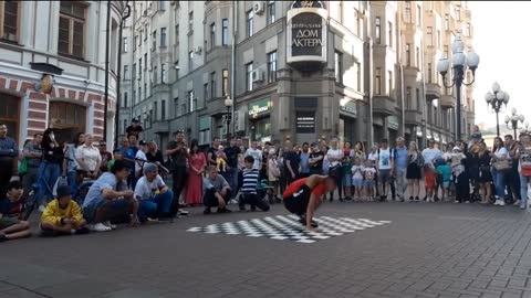 The wonderful street performances, the street dancers. Part 4