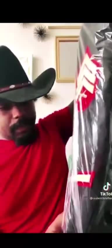 "If you gonna force me to vaccinate, I'm gonna kill you"