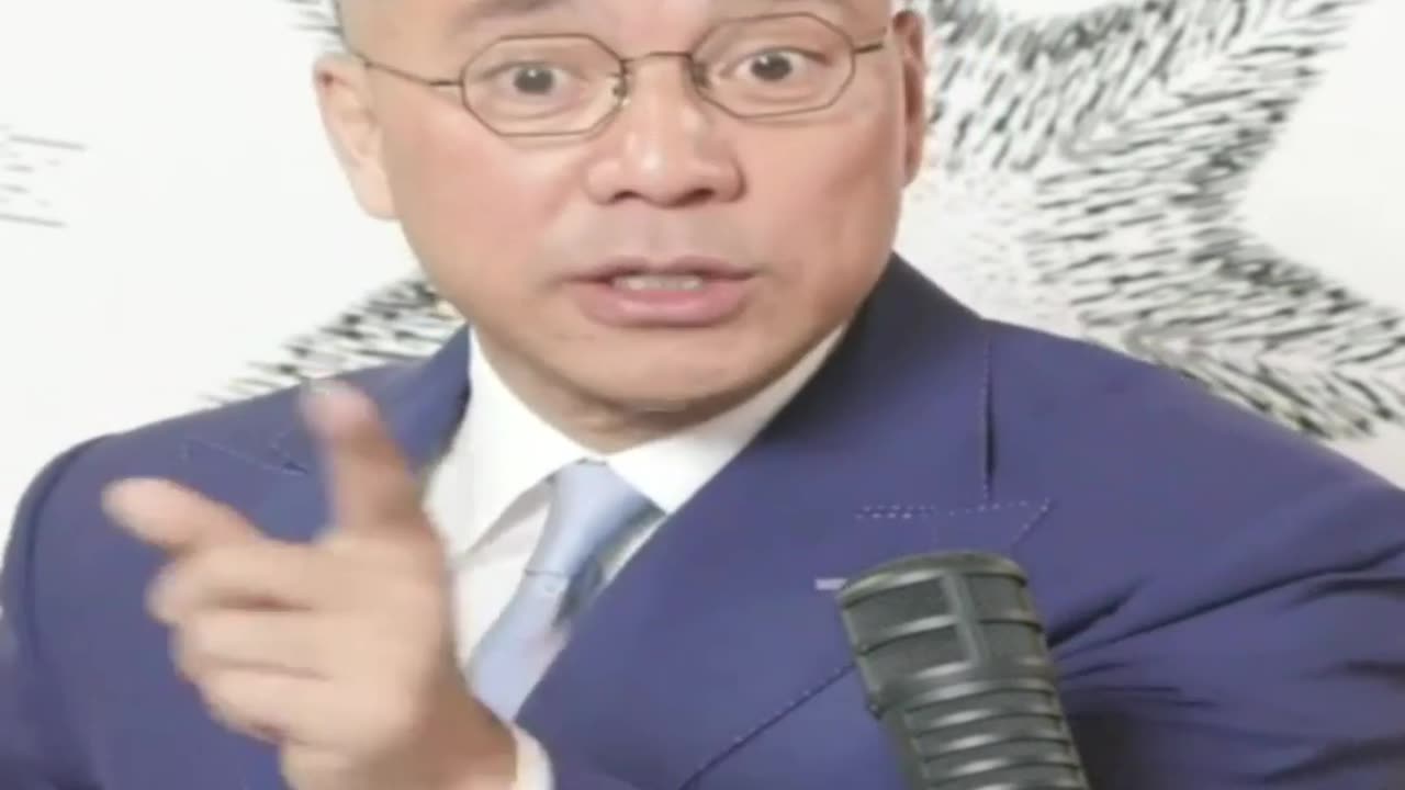 20220327文贵先生直播： #拜登 总统48年历史，对中国没友好过。奥巴马时期，严格讲总统是拜登！ #习近平、 #彭丽媛 在洛杉矶和奥巴马见面被羞辱，差点踩裤脚摔下来，始作俑者是拜登。