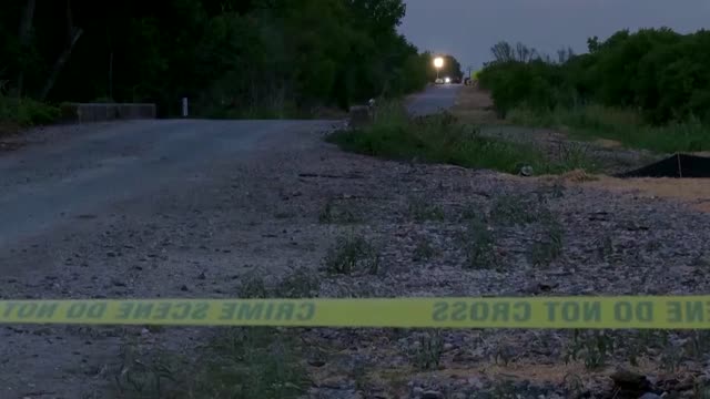 50 migrants found dead in back of tractor trailer in San Antonio | Tractor-trailer deaths in Texas