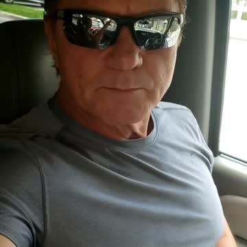 July 4th weekend....Ft. Lauderdale Dunkin Donuts has gay pride flags all over..No American flag!