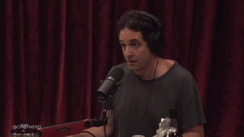 Joe Rogan and Alex Berenson Call Out the Media for Blaming Sudden Deaths on 'Climate Change'