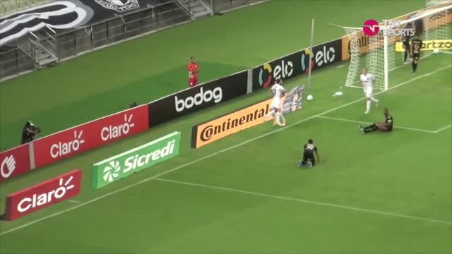 Golaço de Raphael veiga