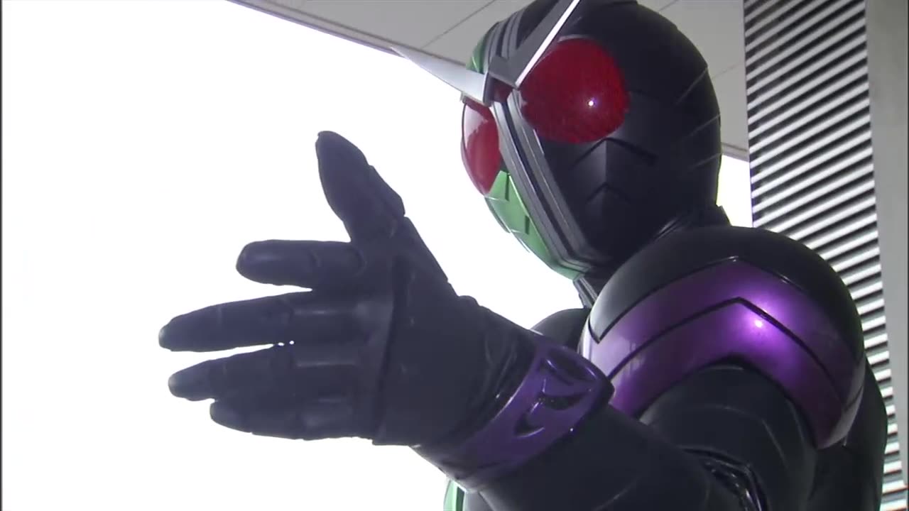 Kamen Rider W E03 'Don't Touch the M - How To Get Into Heaven' [720p]