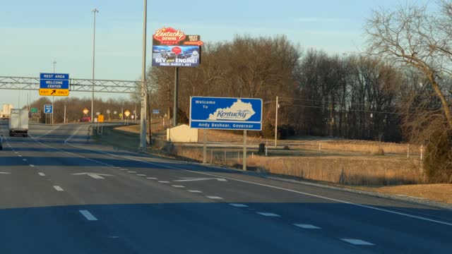 Driving into Kentucky on I-65 from Tennessee on Jan 29 2021