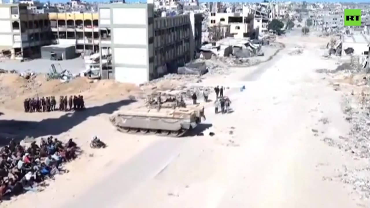 Palestinians escorted from northern Gaza – IDF video