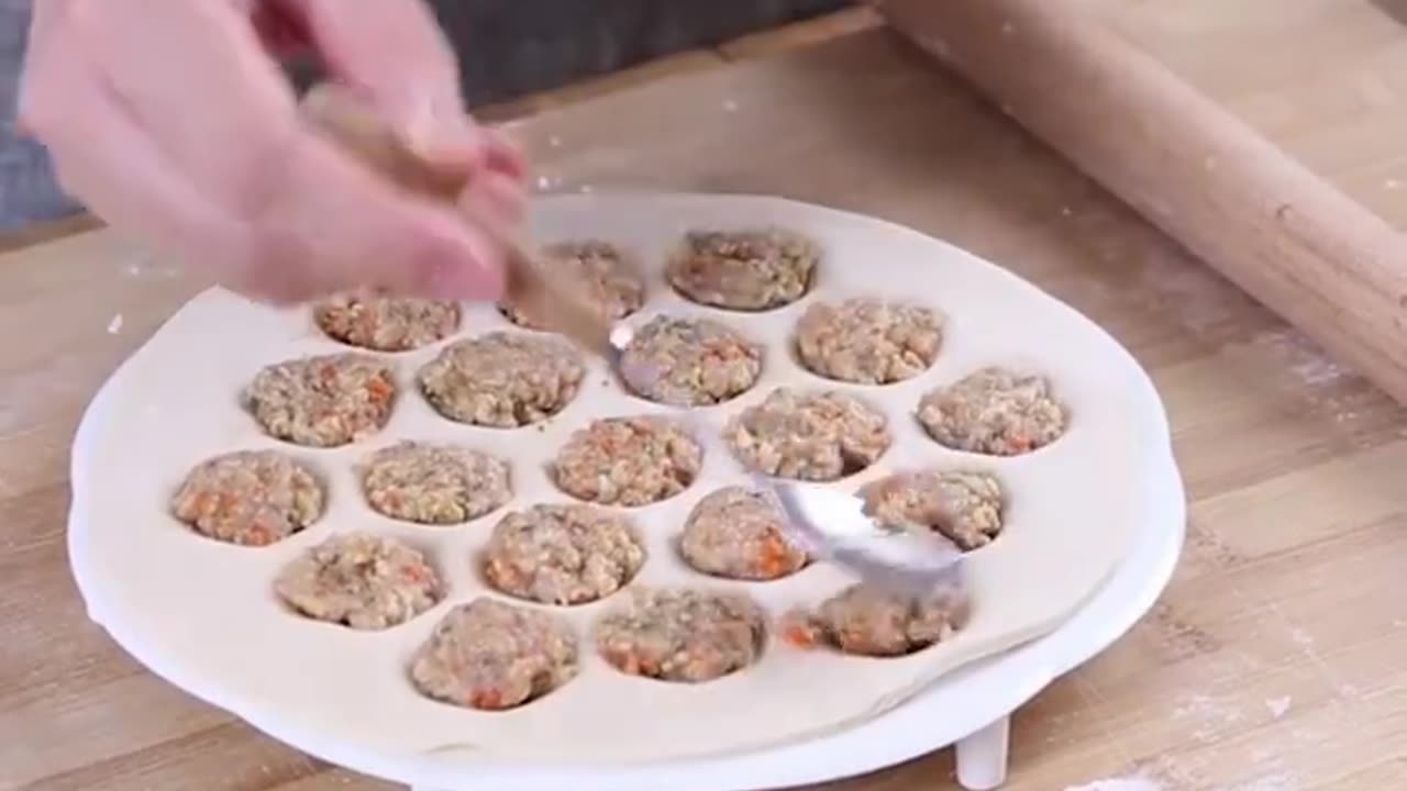 Perfect Dumpling Maker Manual Dough Press Dumpling Maker Tool